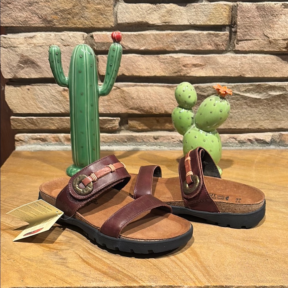 NOT FOR SALE: Naot Brown Leather Sandals!